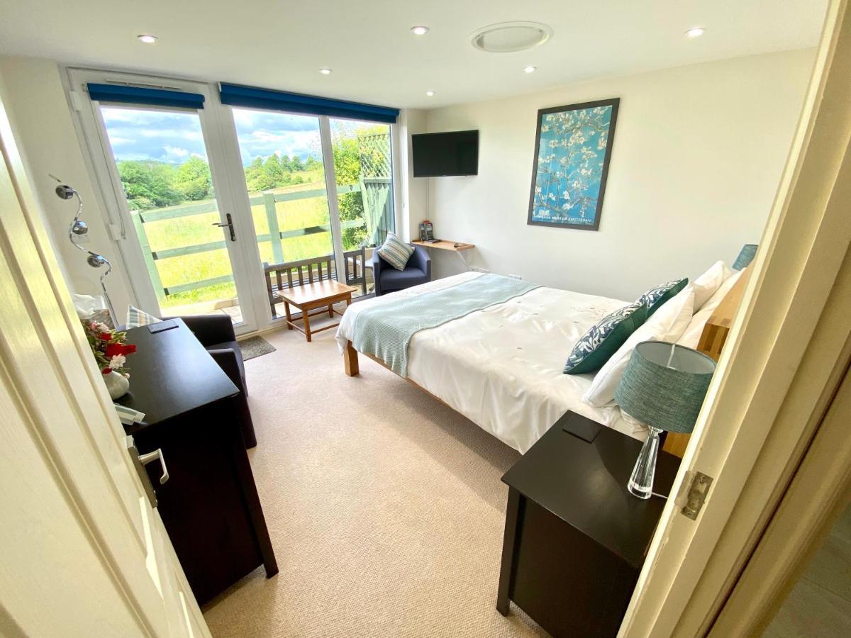 A Secluded Self Contained Country Suite With A View - Parking, Easy Access To Bath Corsham Kültér fotó