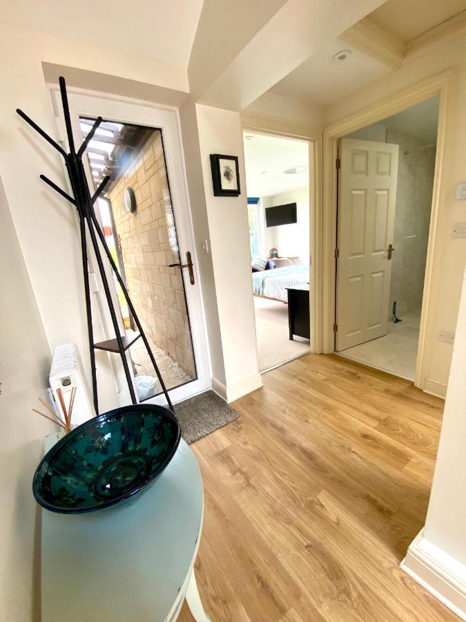 A Secluded Self Contained Country Suite With A View - Parking, Easy Access To Bath Corsham Kültér fotó